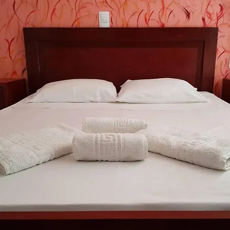 Gianna アパートホテル アリンダ