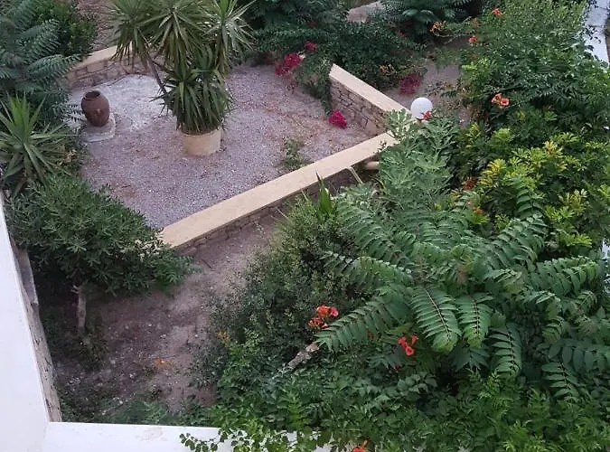 Gianna アパートホテル